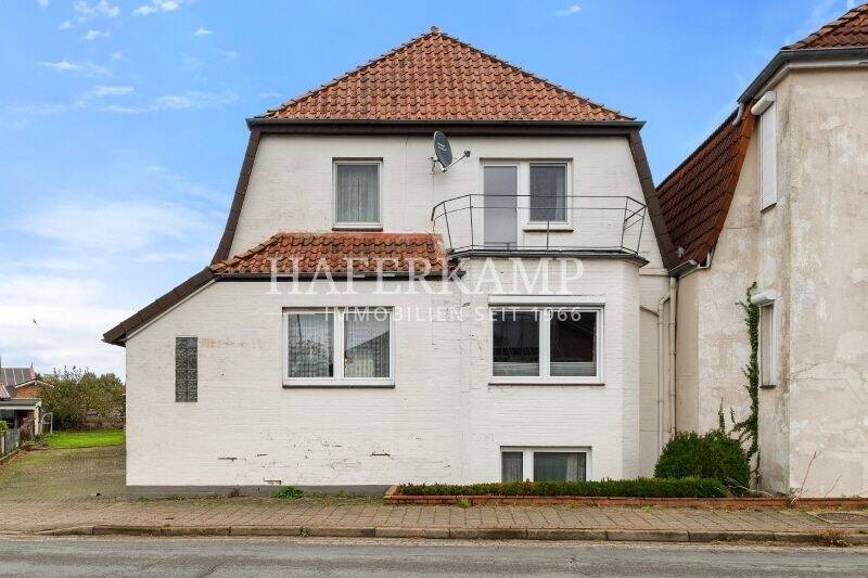 Thumbnail-Charmantes Einfamilienhaus mit großem Grundstück in Ahlerstedt - Wohnen mit Geschichte und Potenzial