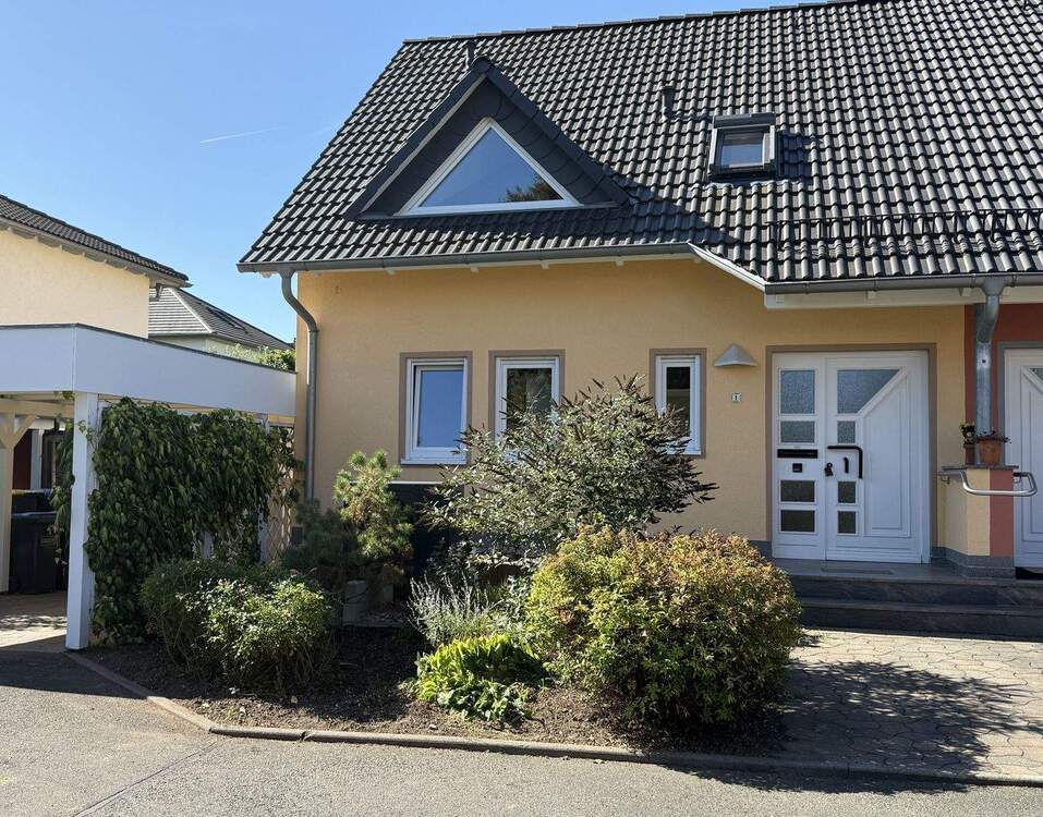 Thumbnail-Komfortables Effizienzhaus mit Garten & Carport - zur Miete