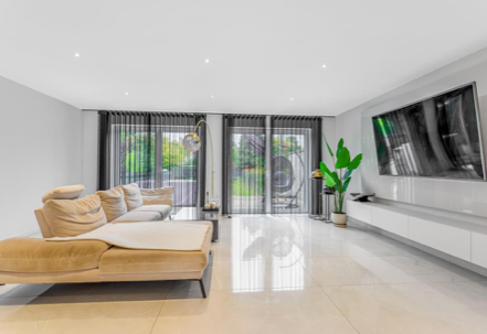 Thumbnail-Immobilien Richter: Stilvolles Familienglück in moderner Doppelhaushälfte von Grevenbroich