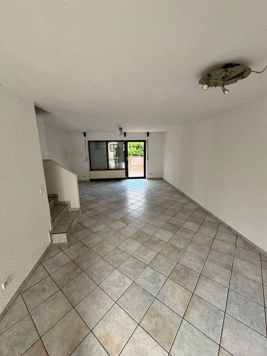 Thumbnail-Reihenmitelhaus in schöner und ruhiger Wohnlage von Ruchheim