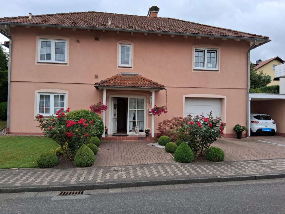 Thumbnail->>>>Kaufpreisreduzierung<<<< Einfamilienwohnhaus mit sehr schönem Grundstück, Garage, Carport zusätzliches Appartement mit Dusche, WC und Waschbec