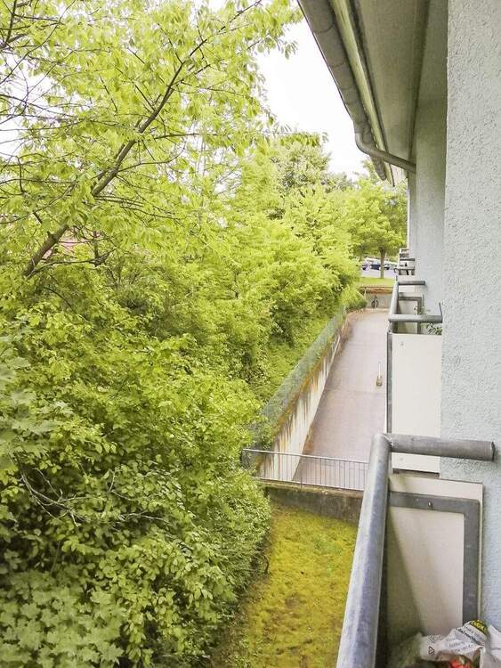 Thumbnail-Charmantes 1-Zimmer-Appartement mit Balkon und Stellplatz in Würzburg - Lengfeld