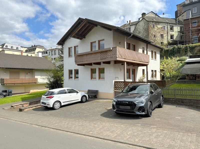 Thumbnail-Gepflegtes Zweiparteienhaus in Kyllburg