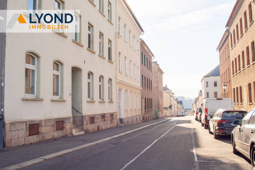 Thumbnail-Attraktives Mehrfamilienhaus mit vier Wohneinheiten und Garten