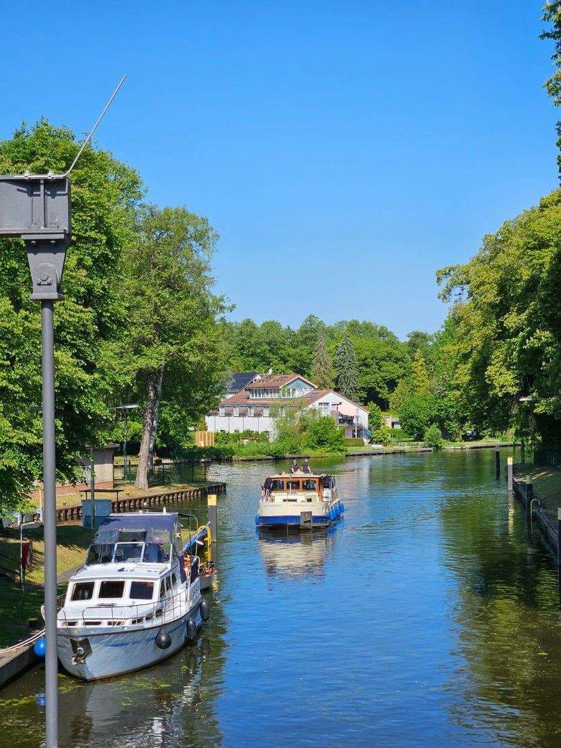Thumbnail-PROVISIONSFREI - Attraktives Baugrundstück, nur wenige Meter vom Wasser entfernt