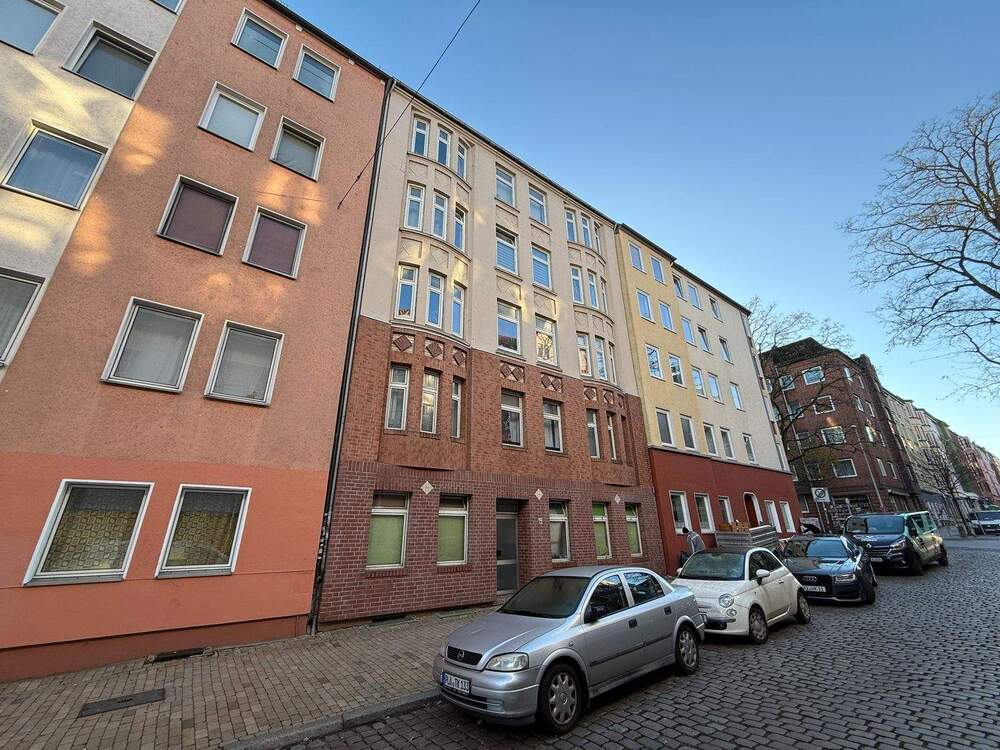 Thumbnail-Klassischer Altbau mit Balkonen