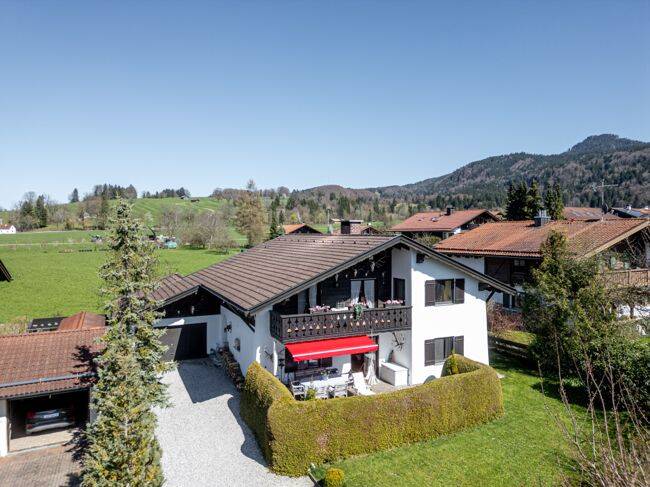 Thumbnail-Ohlstadt: großes Einfamilienhaus am Wiesenrand mit Charme