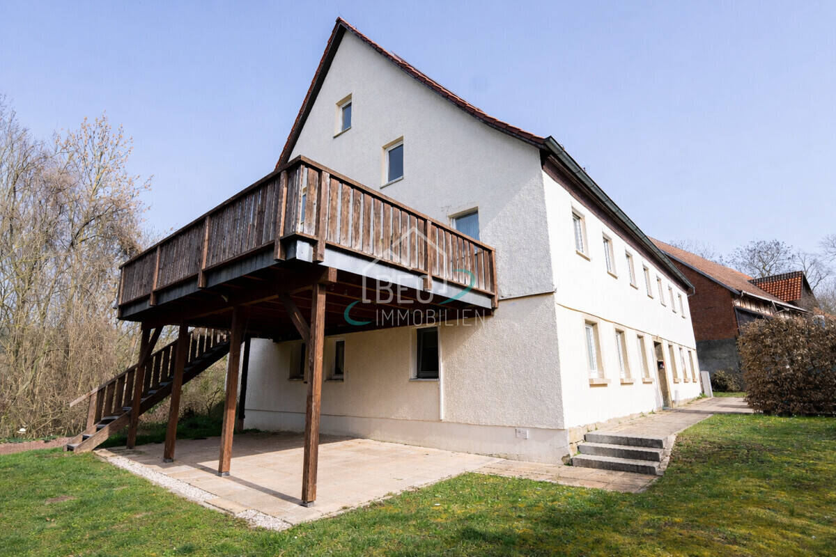 Thumbnail-Großzügiges Zweifamilienhaus mit Scheune, Nebengebäuden und weitläufigem Grundstück