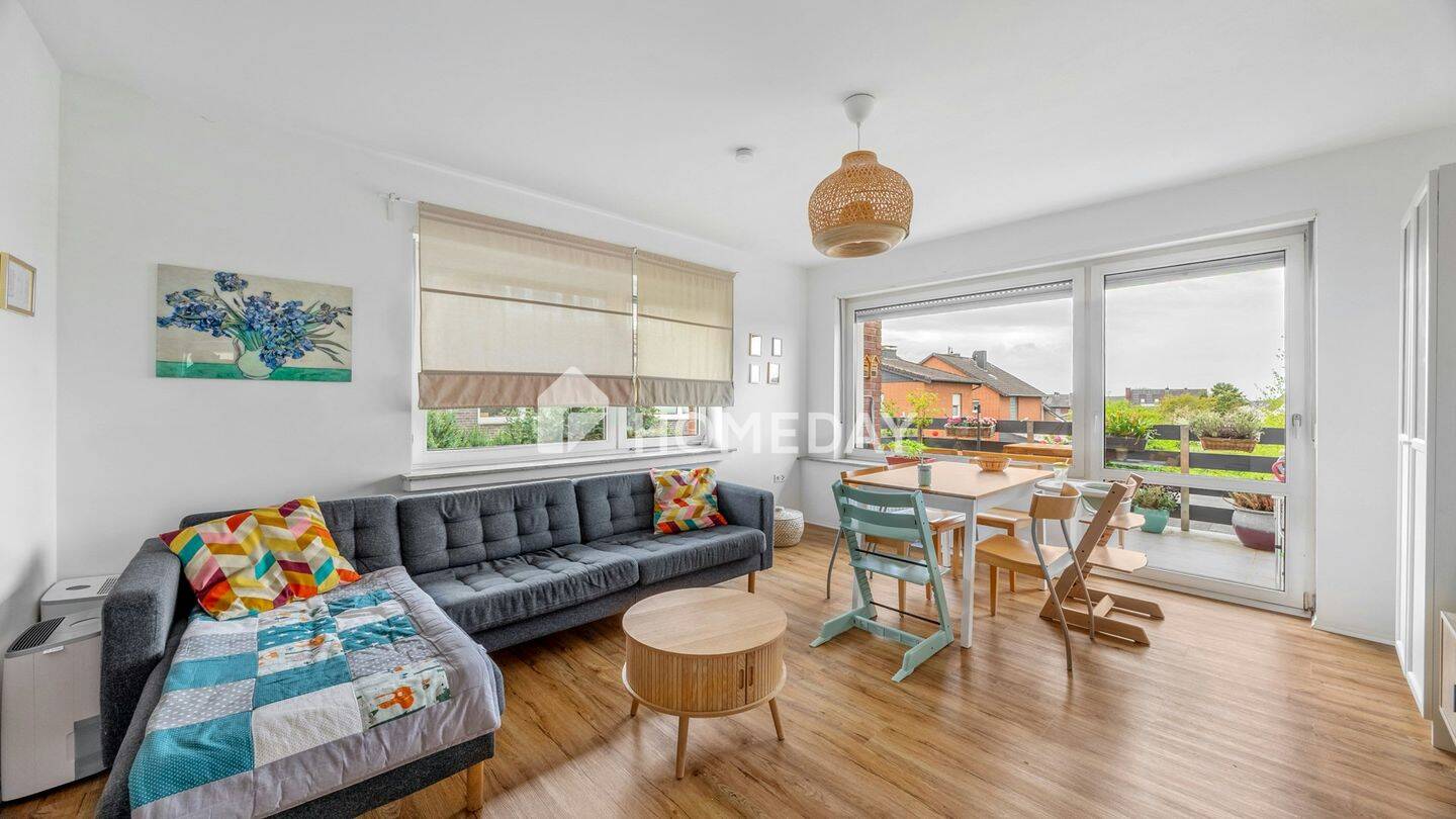 Thumbnail-Helle + modernisierte Drei-Zimmer-Wohnung mit Balkon und Garage in ruhiger Lage