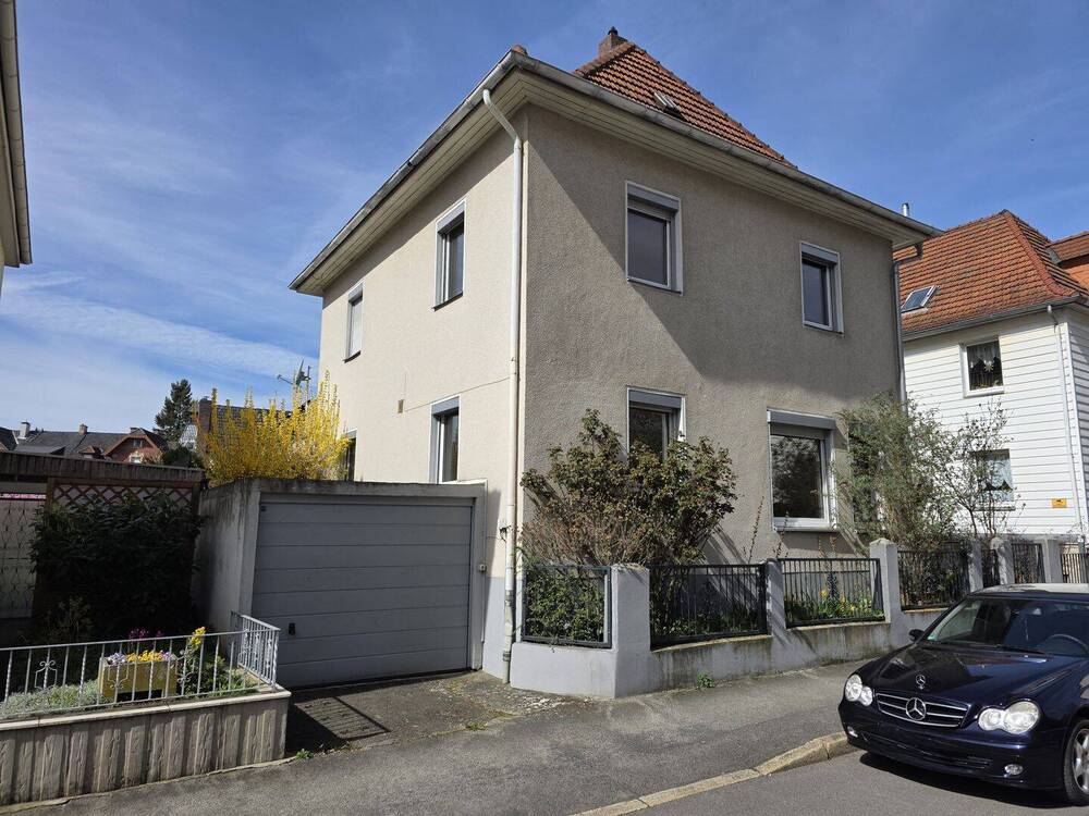 Thumbnail-Solides Wohnhaus mit Entwicklungspotenzial in Stadtlage