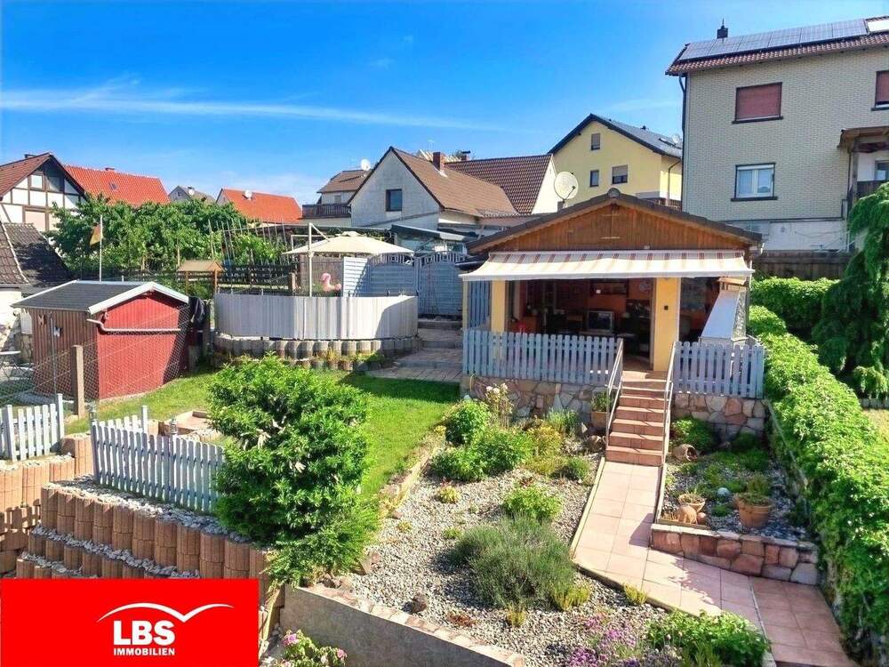 Thumbnail-Weihnachtsangebot! Modernisierter Bungalow mit Doppelgarage, Garten und viel Gemütlichkeit