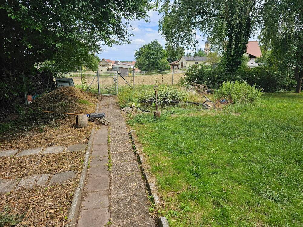 Thumbnail-Garten, Terrasse, Balkone, 3 Einheiten, ruhige Lage, leerstehend