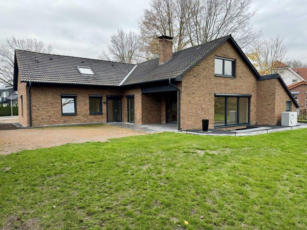 Thumbnail-Vollständig modernisierte EG-Wohnung mit großem Garten