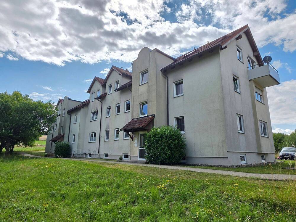 Thumbnail-Bezugsfreie Hochparterre-Wohnung mit Terrasse!