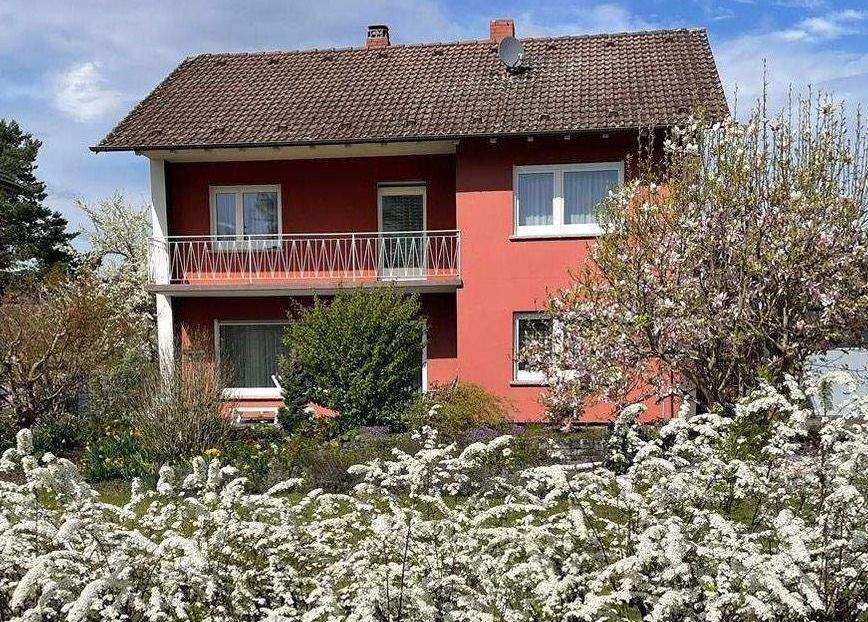 Thumbnail-Geräumiges Einfamilienhaus mit Balkon und Terrasse in Gottmadingen