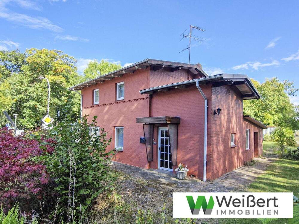 Thumbnail-Charmantes Wohnhaus auf großzügigem 789 m² Grundstück - ideal für Gartenliebhaber und Handwerker