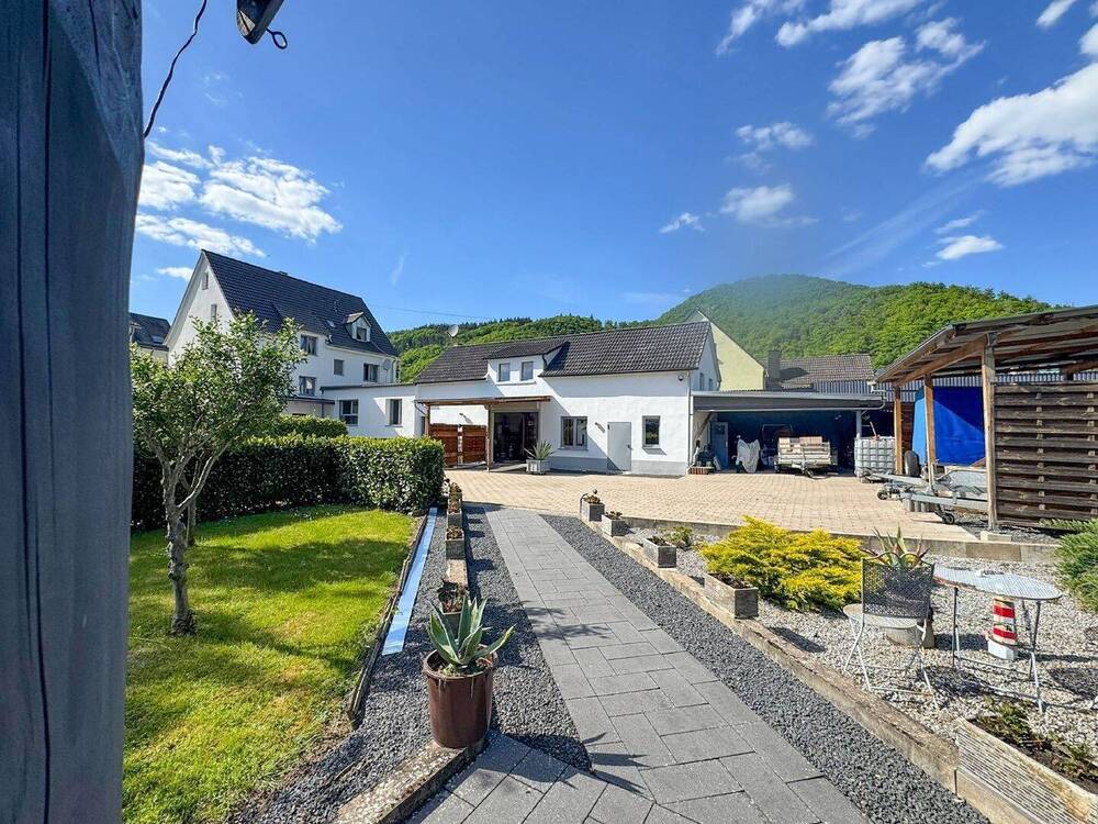 Thumbnail-3-Fam.-Haus + Nebengebäude + Werkstatt + sep. Bauplatz!