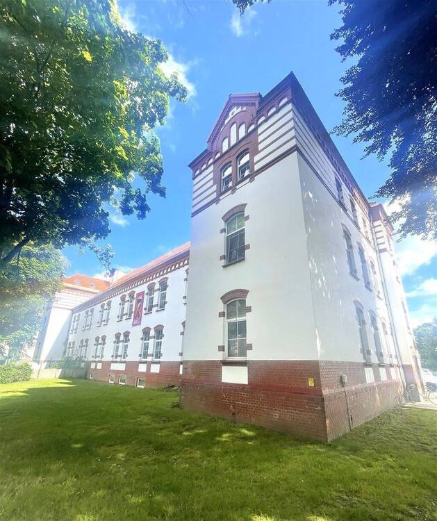 Thumbnail-Großzügige und vielfältig nutzbare Gewerbefläche in Lübeck-St.Gertrud.