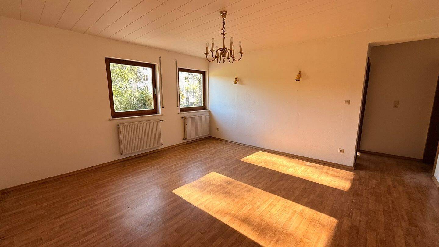 Thumbnail-3-Zimmer-Wohnung im EG mit Gartenmitbenutzung