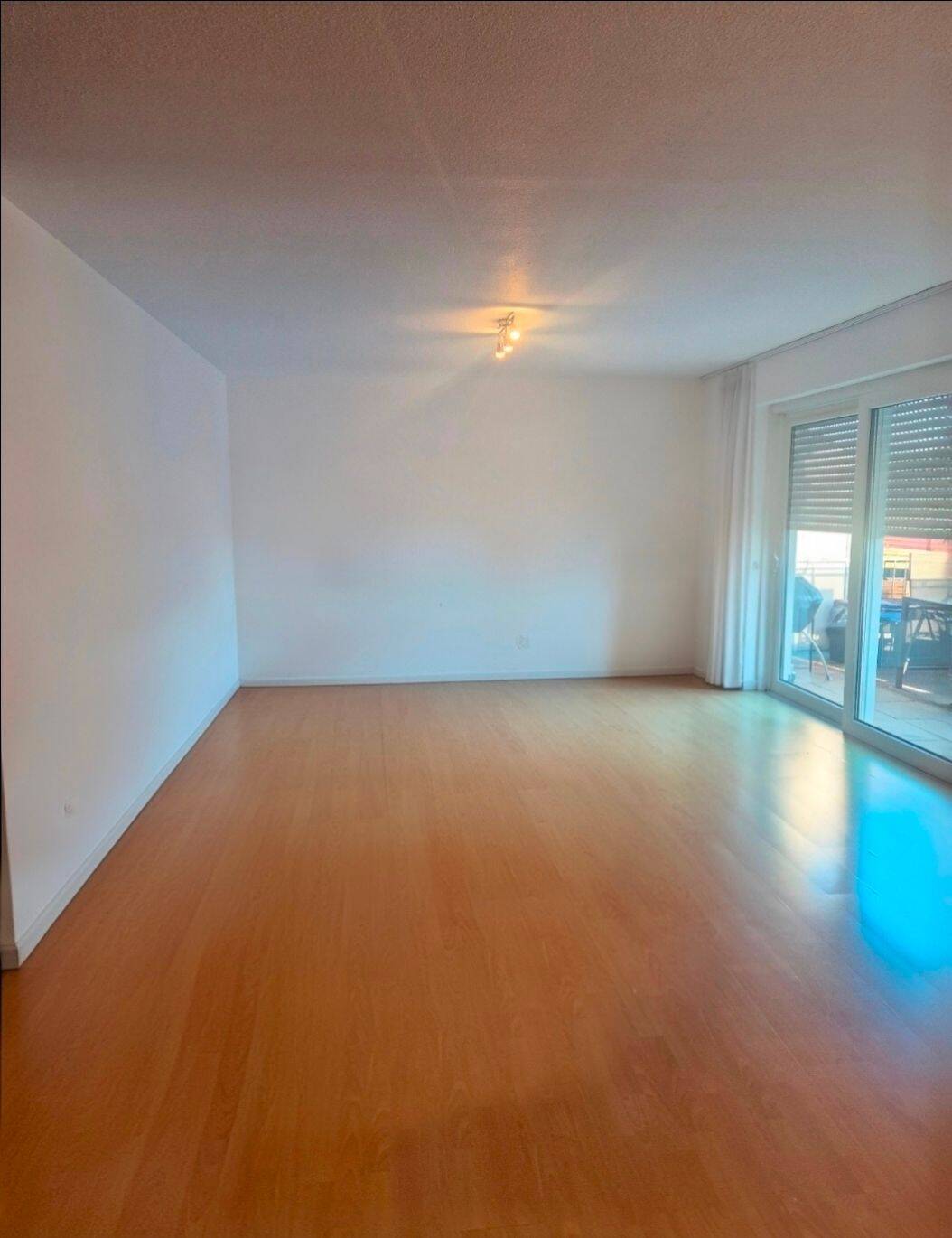 Thumbnail-Ideal für Eilige Singles oder Paare! Freundliche grosse 2-Zi. Wohnung (im 1.OG ) mit Einbauküche (Ablösefrei) & Balkon sowie Pkw Stellpl in Ochsenfurt