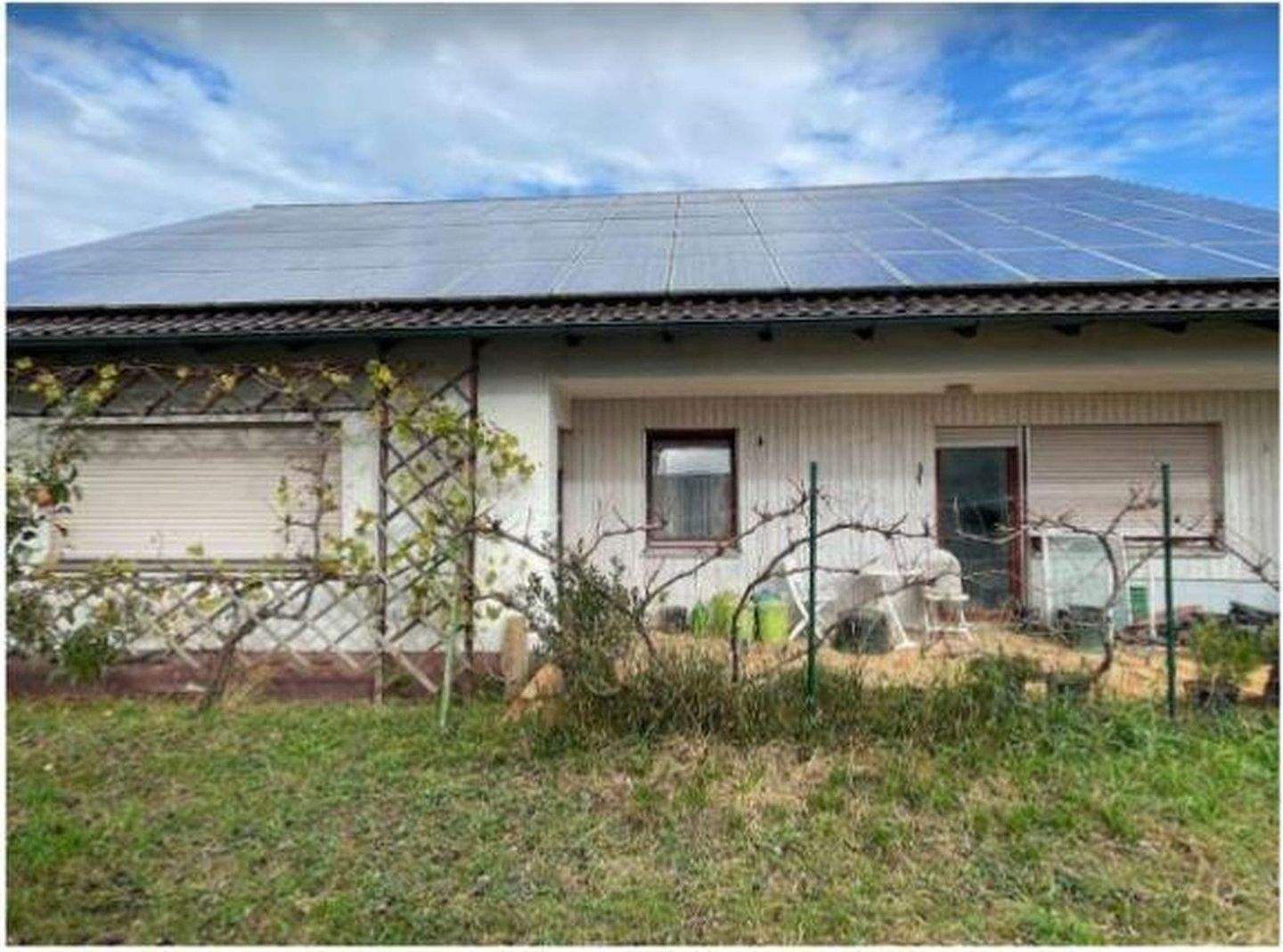 Thumbnail-Einfamilienhaus - Sanierungsobjekt mit guter Bausubstanz