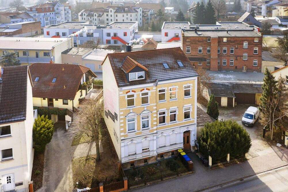 Thumbnail-provisionsfreies Mehrfamilienhaus in zentraler Lage von Naumburg