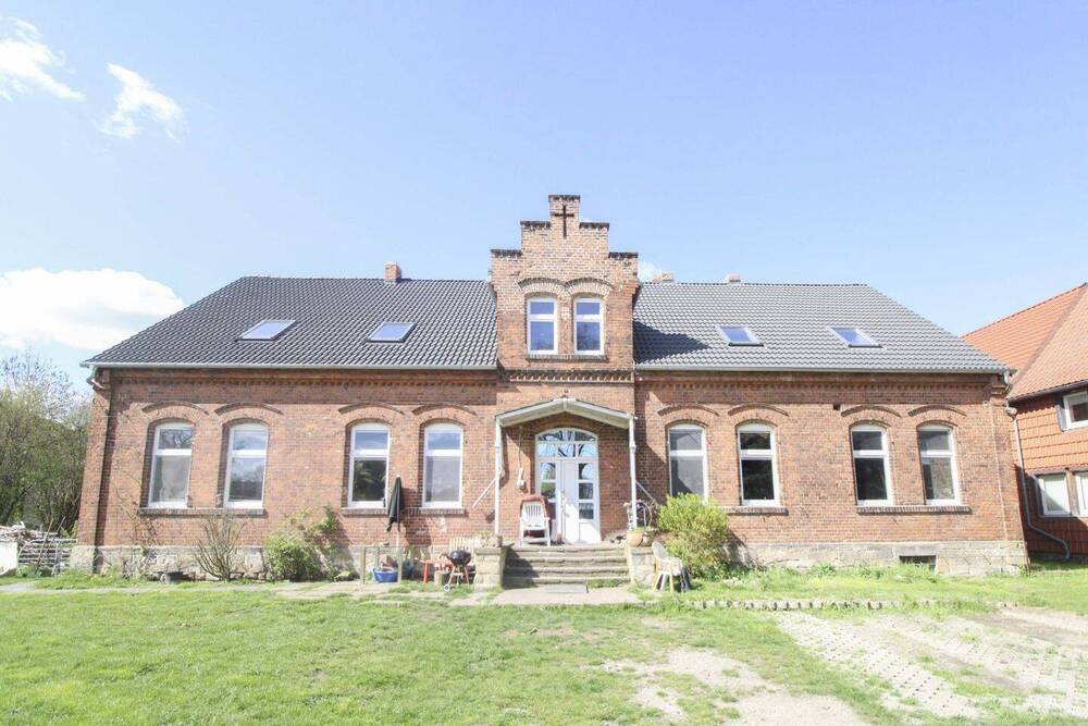Thumbnail-Modernisiertes EFH mit Ausbaureserve auf großzügigem Grundstück - Erbbaurecht