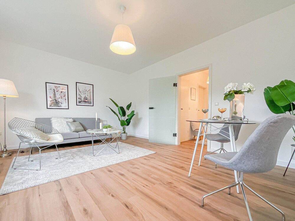 Thumbnail-RESERVIERT Moderne & frisch renovierte 2-Zimmer Wohnung mit Balkon & Stellplatz in Hamburg-Schnelsen