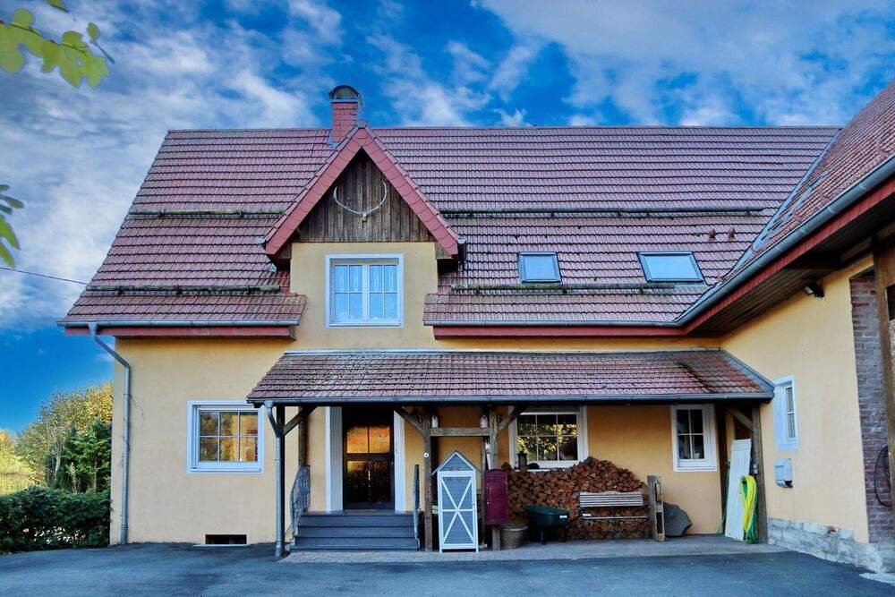 Thumbnail-Saniertes Bauernhaus mit Wirtschaftsgebäuden und großem Gartengrundstück in Alleinlage