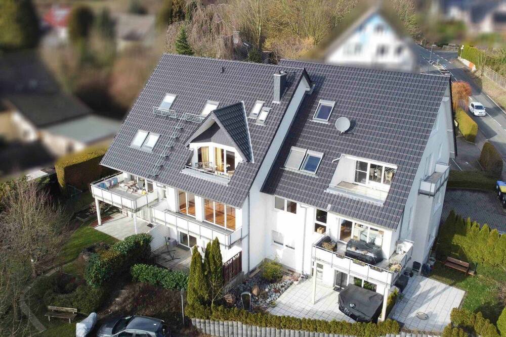 Thumbnail-Modernisierte 2-Zi.-Whg. mit Balkon, Garage & Aufzug in ruhiger Lage von BI-BrakeStedefreund