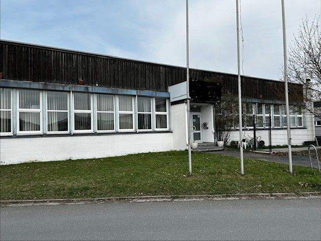 Thumbnail-Großzügiges Büro- oder Verwaltungsgebäude in Grub am Forst Ortsteil