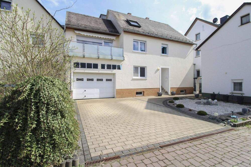 Thumbnail-Charmantes Einfamilienhaus mit viel Platz und Charakter in Mengerskirchen-Dillhausen