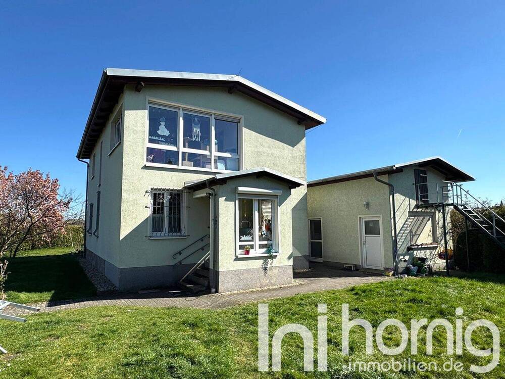 Thumbnail-Attraktives EFH mit Pool in Alleinlage ohne direkte Nachbarn