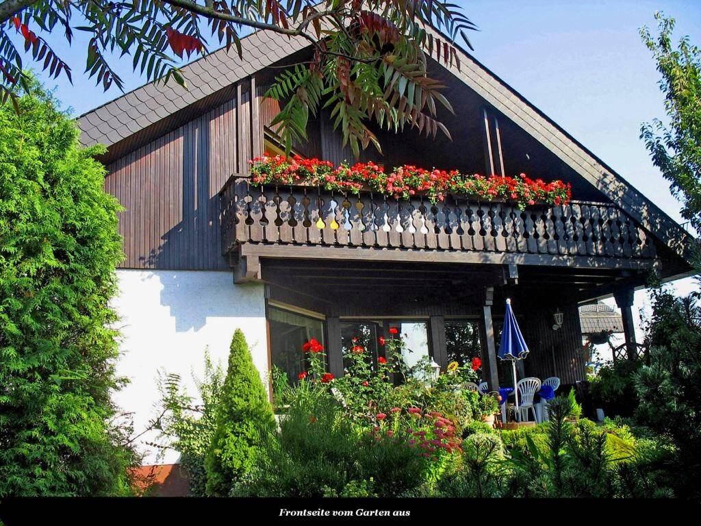 Thumbnail-Provisionsfrei - Gepflegte DHH mit Fernblick in 63674 Altenstadt-Rodenbach