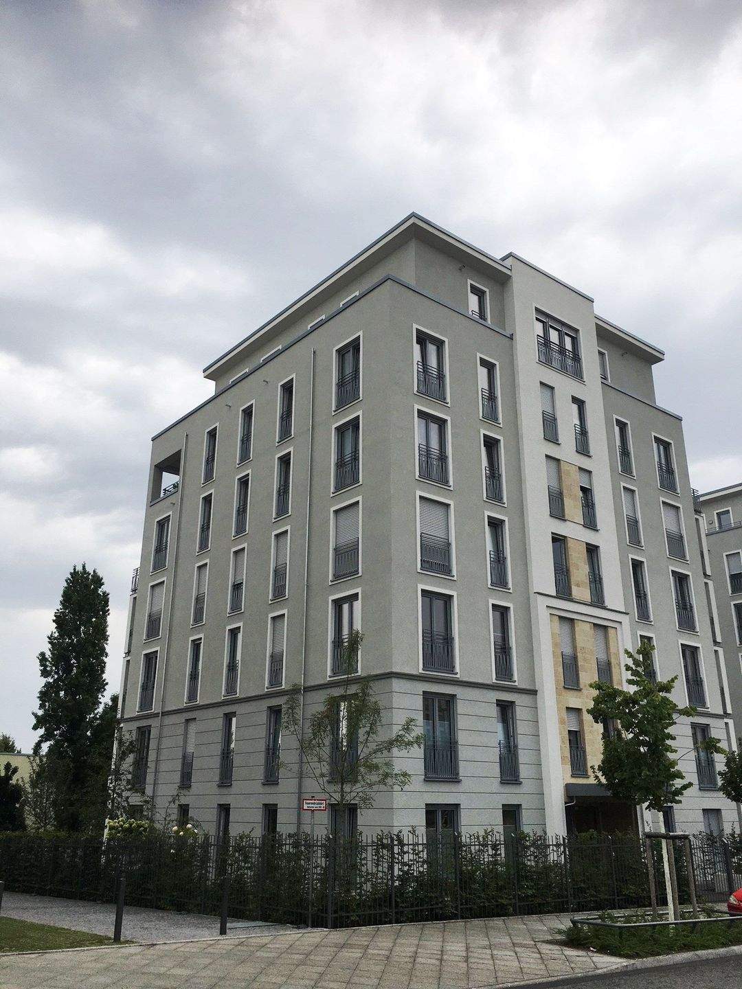 Thumbnail-Exkl. 2-Zi.-ETW-Penthouse mit Dachterrasse, EBK und TG FrankfurtM. Europaviertel