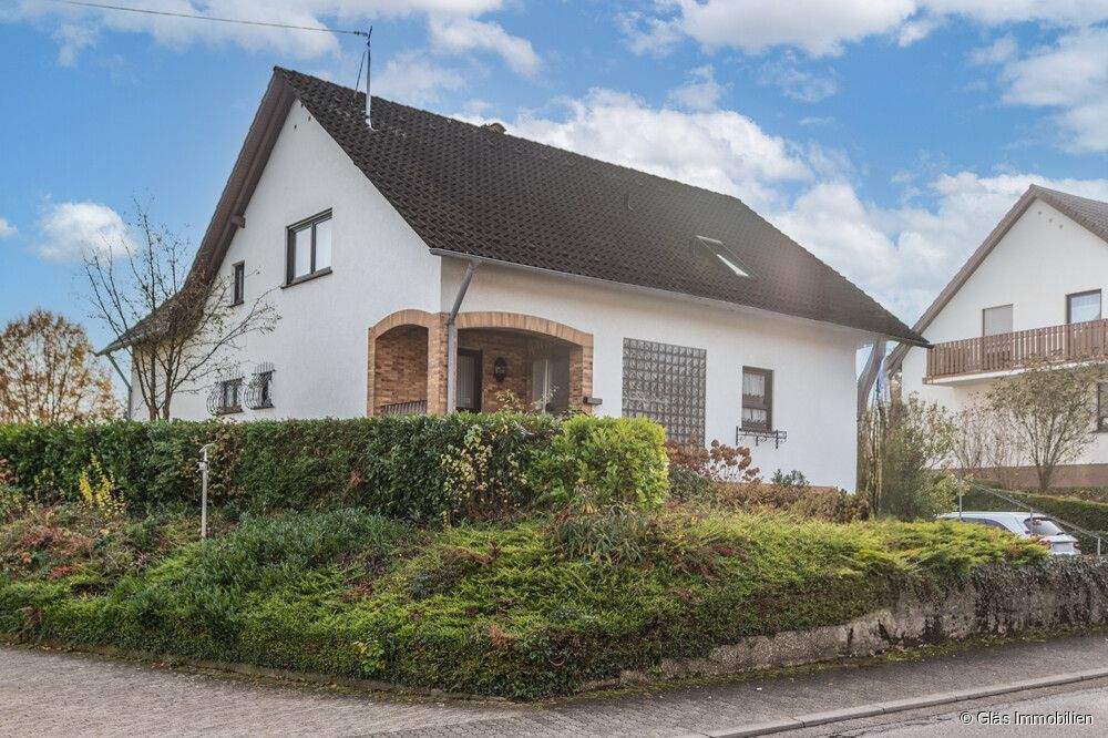 Thumbnail-Einziehen und Wohlfühlen - Freistendes Ein- bis Zweifamilienhaus in sonniger Höhenlage von Ludweiler