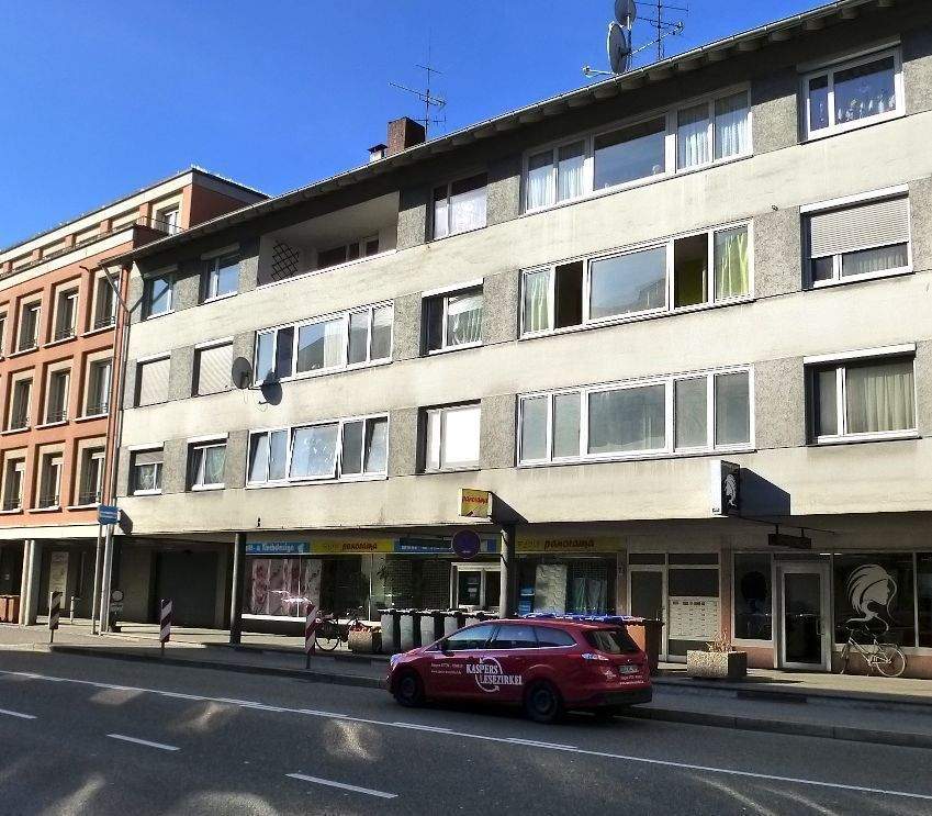 Thumbnail-stark renovierungsbedürftige Wohnung in zentraler Lage.