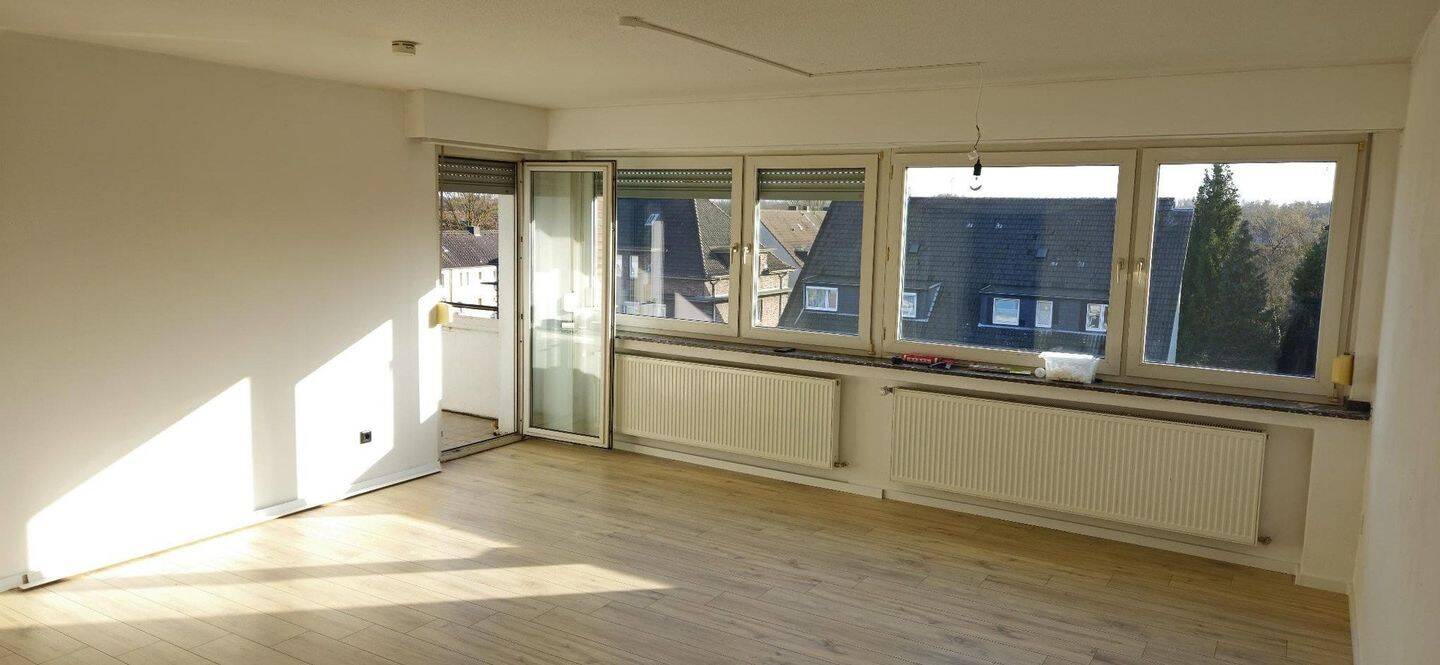Thumbnail-Geräumige helle Dachgeschosswohnung mit Balkon im Stadtteil Suderwich