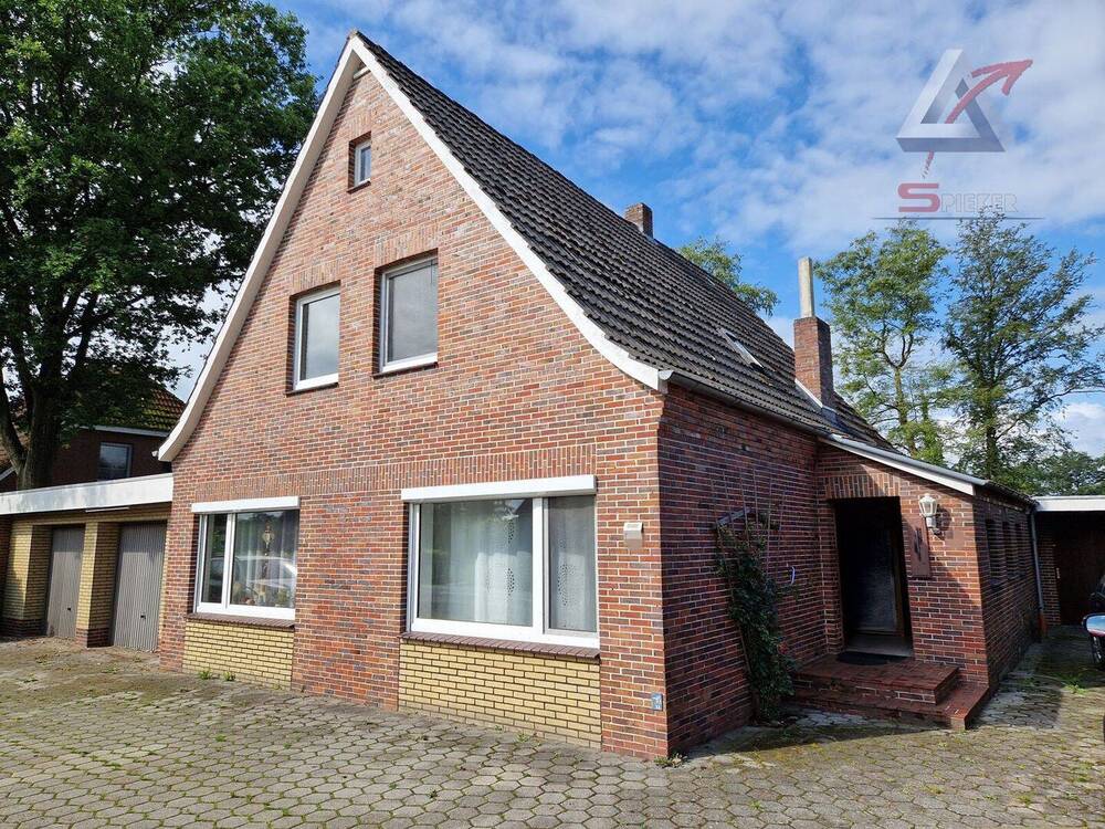 Thumbnail-Wohnhaus mit 3 Garagen und großem Grundstück!