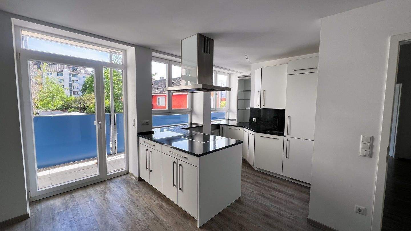 Thumbnail-2 Zimmer-Whg. inkl. luxuriöser Einbauküche und Balkon I 1A Infrastruktur
