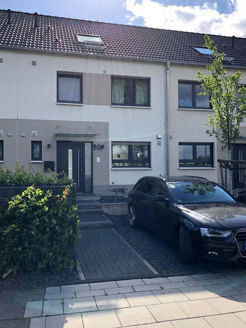 Thumbnail-Ein modernes, Smart Familienhause mit Einbauküche in ruhiger Lage in Köln-Roggendorf