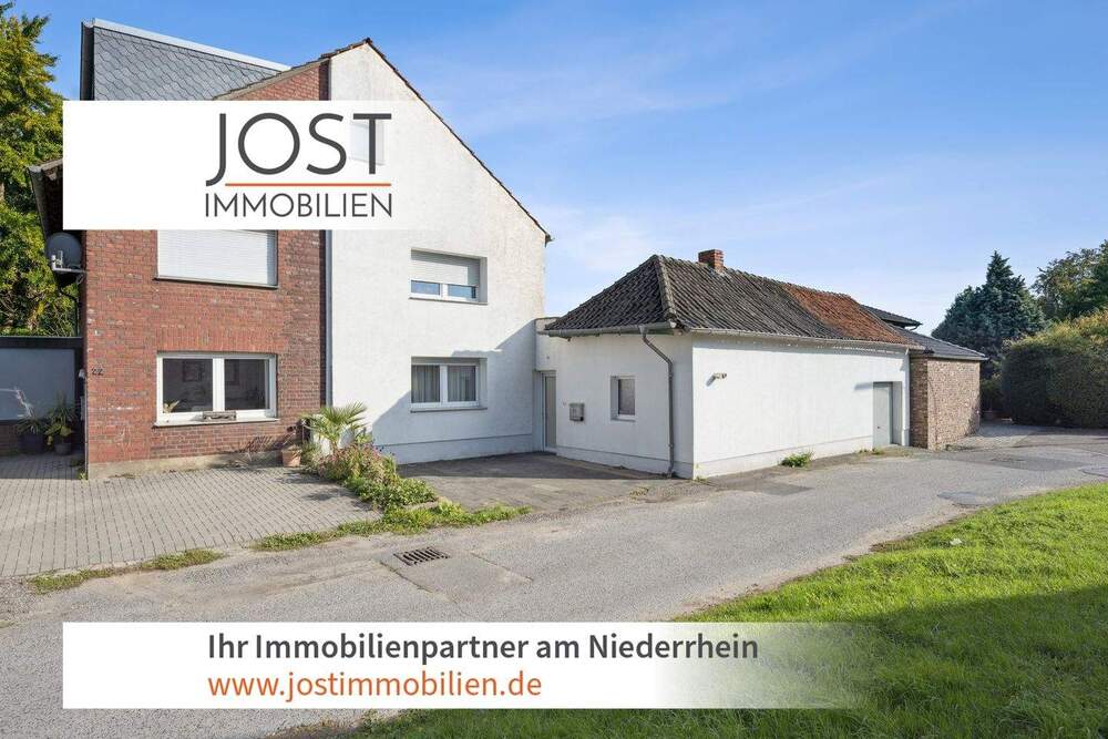 Thumbnail-Doppelhaushälfte in Glehn mit großem Garten