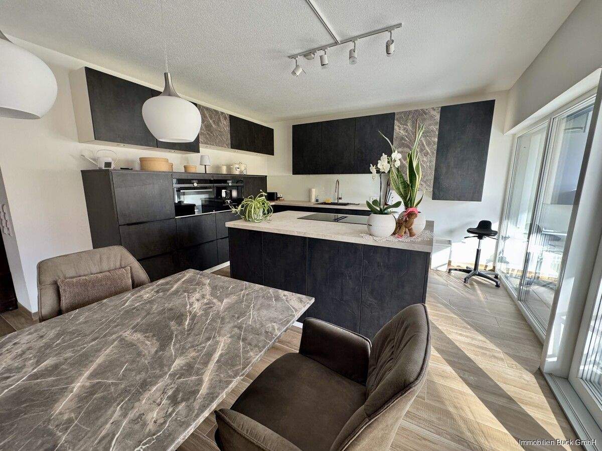 Thumbnail-Wohnen Am Park - 3,5 Zimmerwohnung im EG mit eigenem Garten und überdachter Terrasse