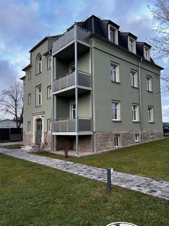 Thumbnail-Gesamte Etage mit Balkon und eigenem Garten!