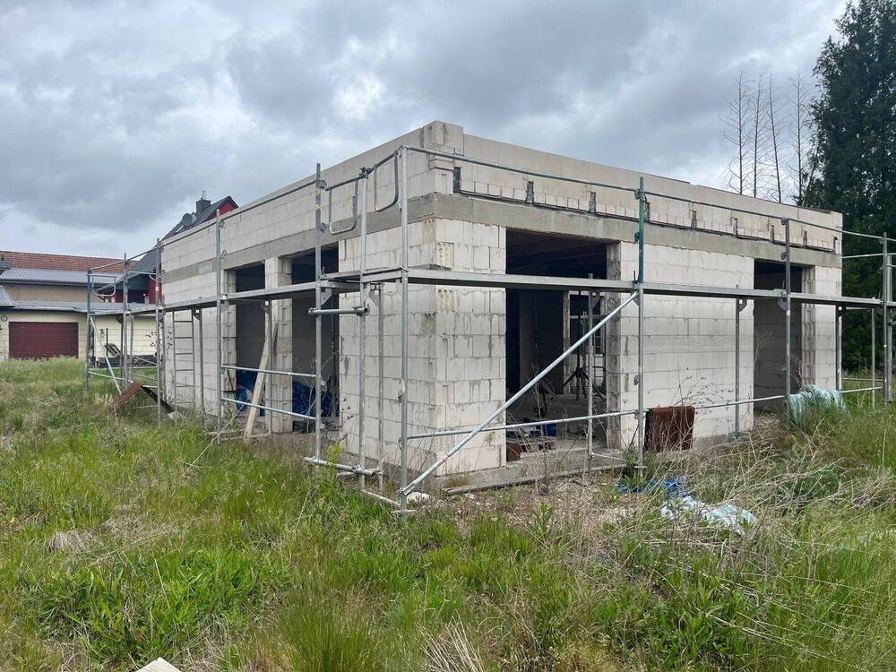 Thumbnail-Rohbauhaus in Hillersleben