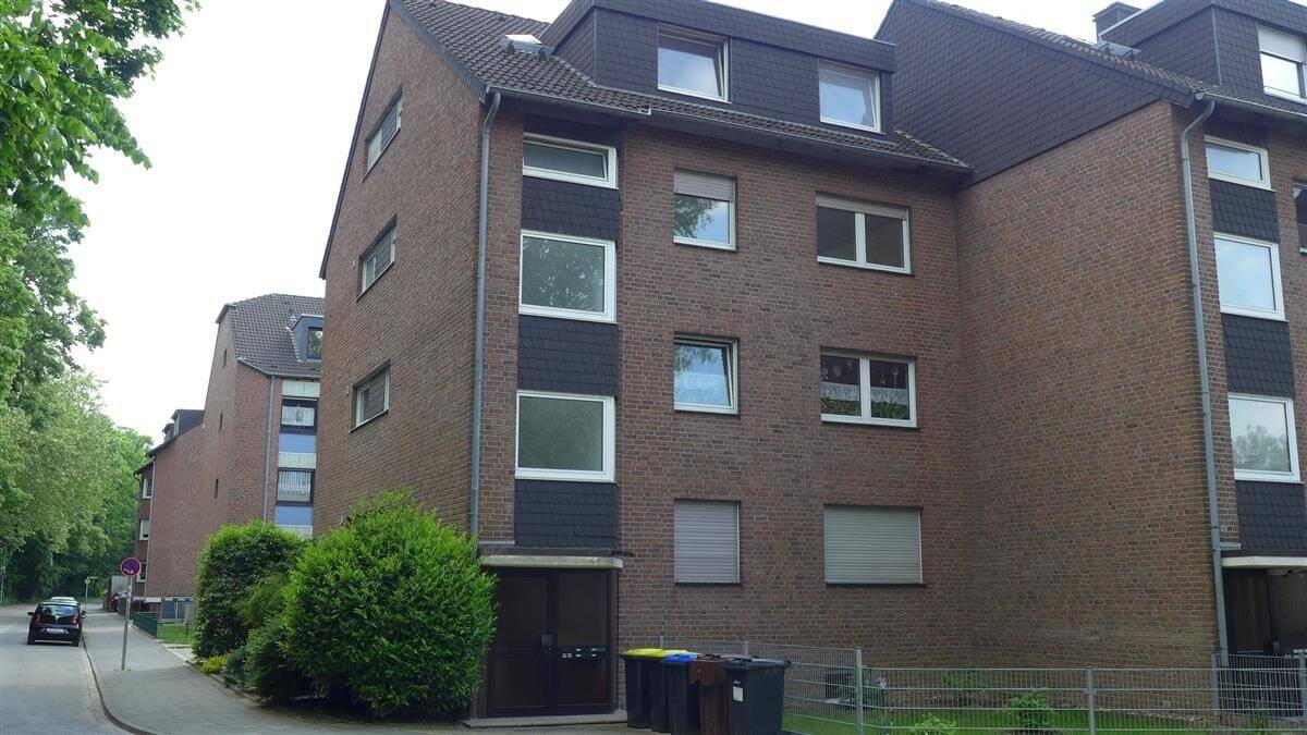 Thumbnail-Vierfamilienhaus am Schmölderpark, Garten, drei PKW-Stellplätze, eine Wohnung frei