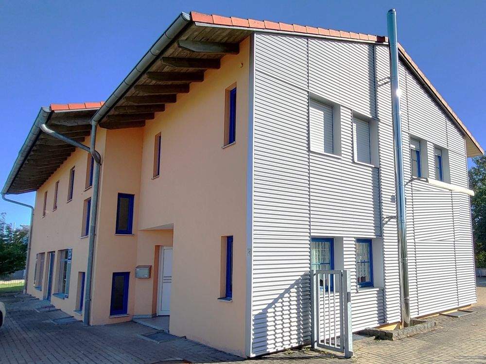 Thumbnail-Multifunktionales Wohn- und Geschäftshaus