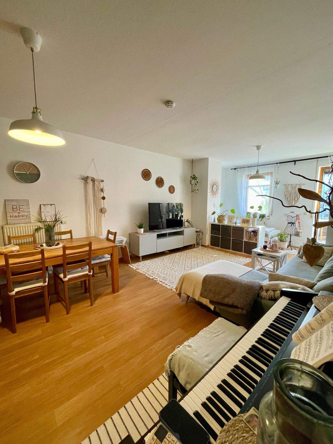 Thumbnail-Einladende 3-Zimmer-Wohnung mit großem Balkon und offener Küche in gepflegtem Umfeld