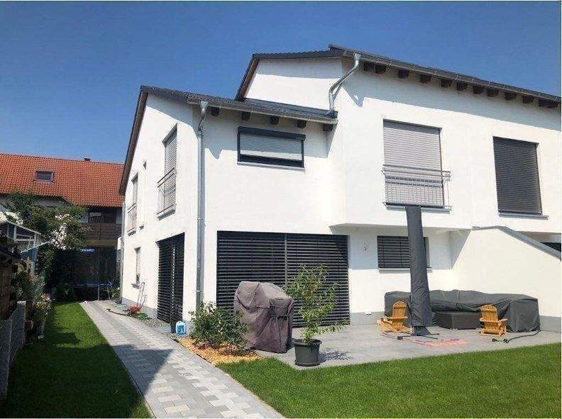 Thumbnail-Neubau einer Doppelhaushälfte in Bestlage