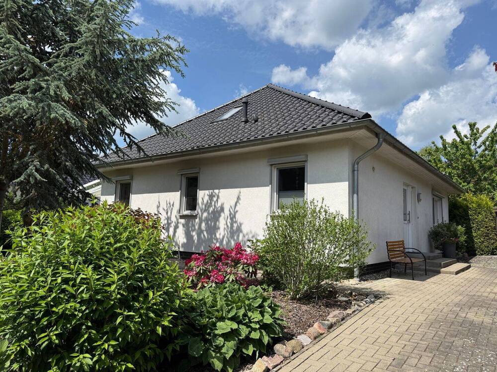Thumbnail-Einziehen und genießen - Hochwertiges Einfamilienhaus im Bungalowstil